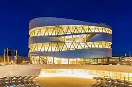 Mercedes-Benz Museum 3