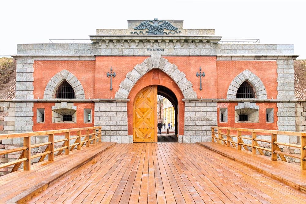Murallas del castillo al atardecer